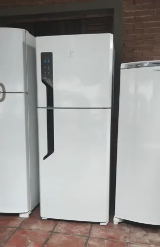 VENDE-SE GELADEIRA ELECTROLUX DUPLEX FROST FREE EXCELENTE ESTADO ? BEM NOVINHA