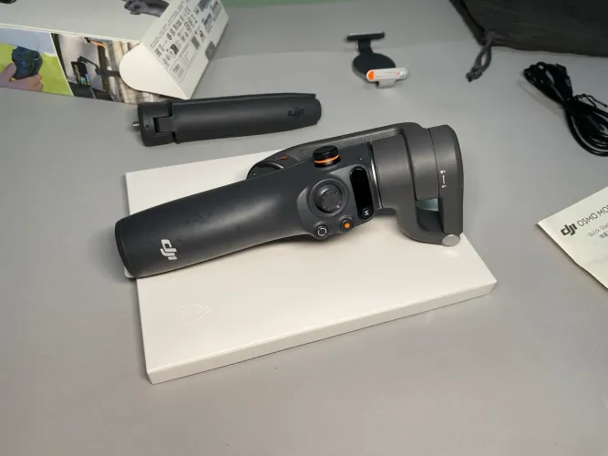 Estabilizador DJI Osmo Mobile 6 | Preto