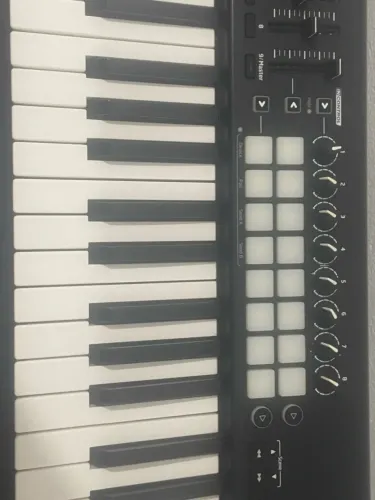 Vendo teclado Novation Launchkey 61