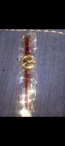 Relógio masculino dourado social*novo*!