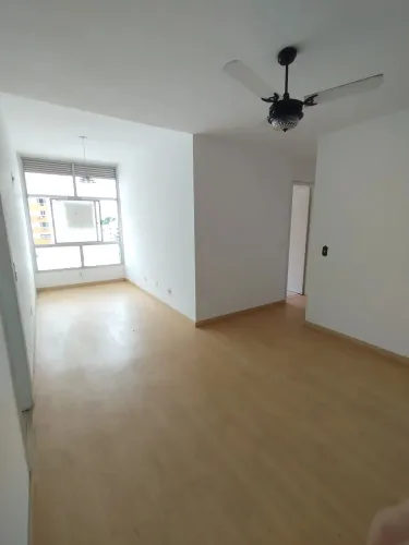 Realiza Imóveis - VENDE ÓTIMO APARTAMENTO NO MÉIER - RJ.