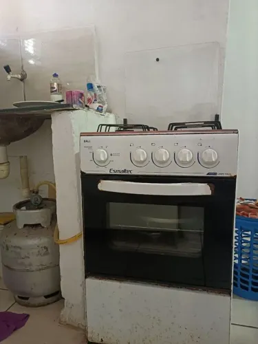 Fogão 4 bocas seminovo