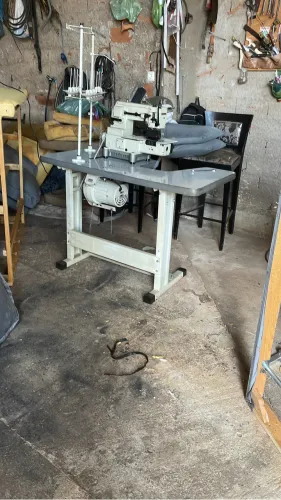 Máquina de costura 12 agulhas