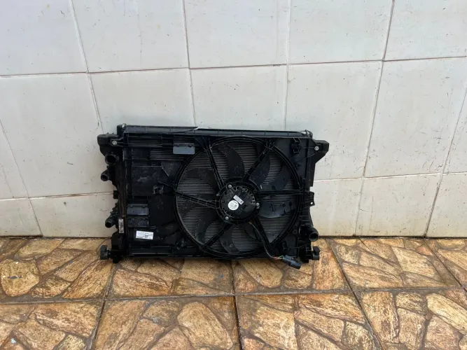 Kit Radiador + Condesador + Ventoinha Toro 2022/2023/2024/2025