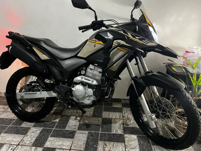 XRE 300 BAIXO KM