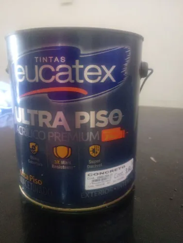 tinta eucatex