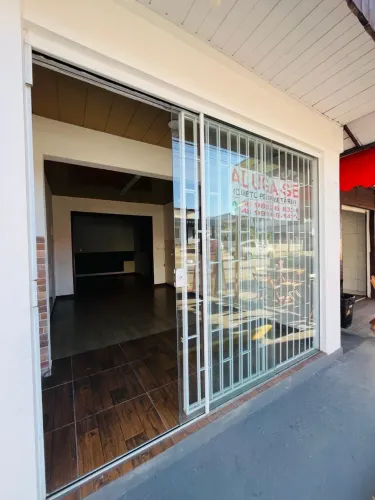 Aluga-se Sala Comercial Fazenda Santo Antônio-São José