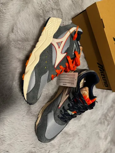 Mizuno contender rijksmuseum ACEITO PROPOSTAS