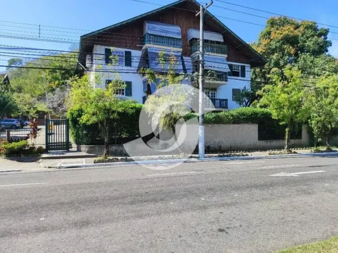 Duplex para venda tem 120 metros quadrados com 3 quartos em Badu - Niterói - RJApartamento