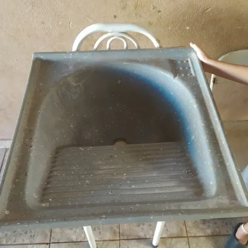 Tanque de mármore sintético 