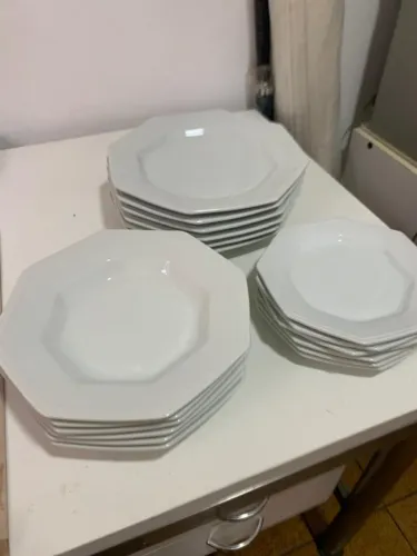 Porcelana branca Schmidt - pratos.