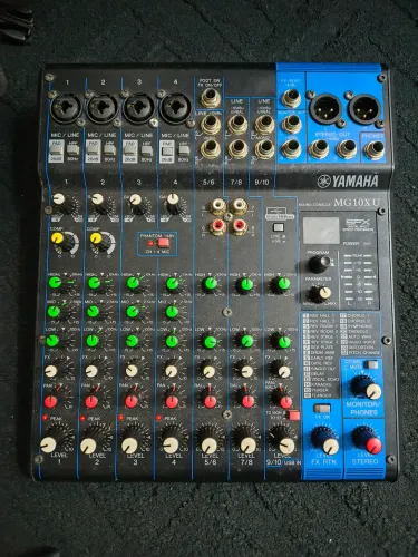 Mesa de Som Yamaha MG10XU
