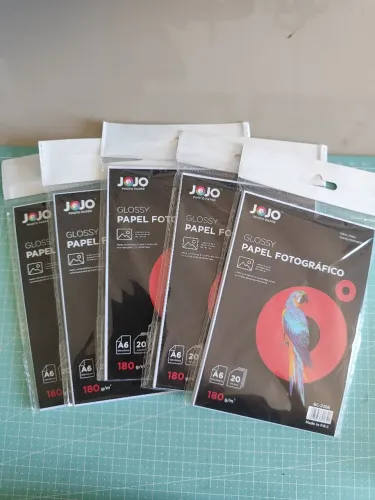 folhas de papel fotográfico glossy