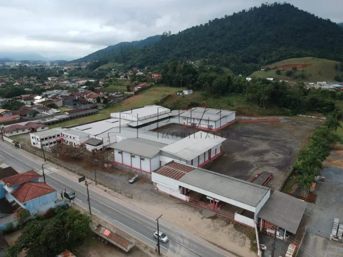Galpão Frigorífico para venda na Barra do Rio Cerro com 5.450,26 m² e Terreno com 18.106,2