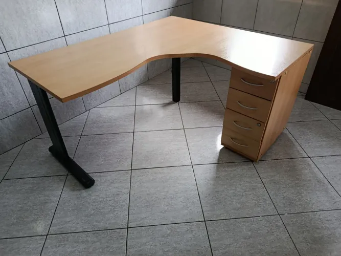 Mesa escritório semi-nova ?