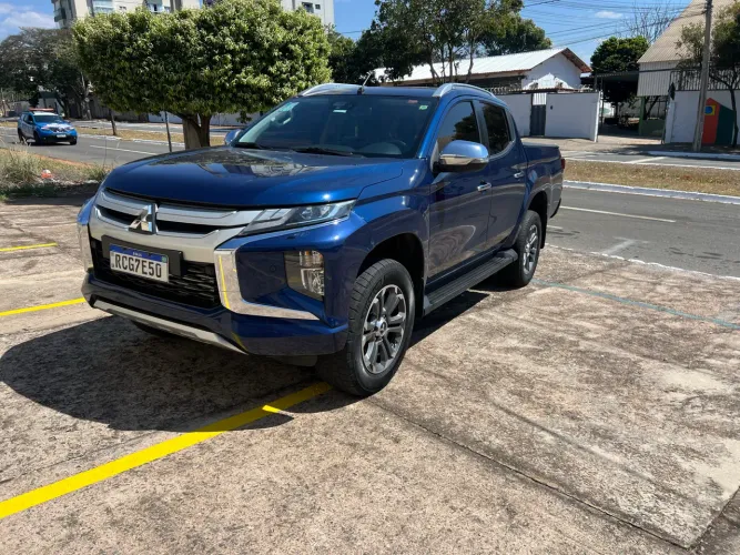 Mitsubishi L200 Triton Sport HPE-S 2.4 CD Dies. AUT 2022
