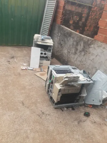 Maquina pra retiradas de peça impressoras
