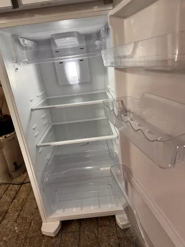 Vendo geladeira Electrolux Frost Free