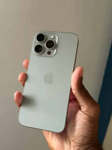 VENDO IPHONE 15 PRO MAX 256GB