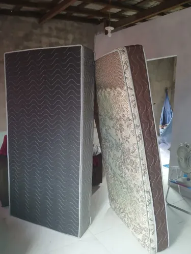 vende-se cama solteirão, mola ensacada, boas condições de uso