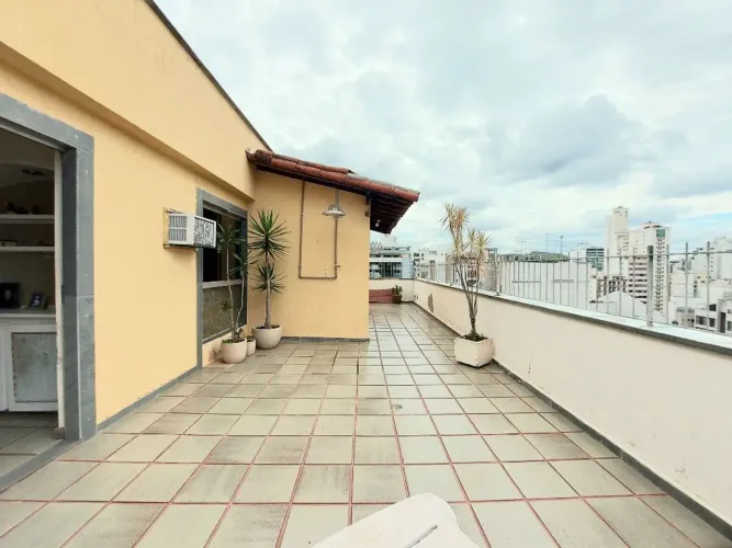 Cobertura com 4 quartos à venda, 230 m² por R$ 850.000 - Centro - Juiz de Fora/MG