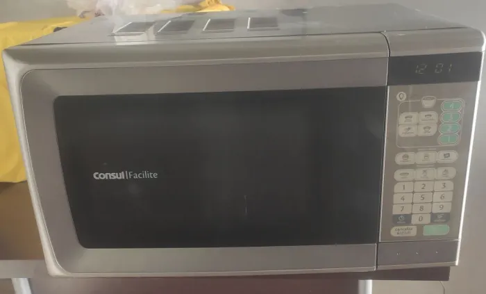 Microondas Consul 25L com tampa superior de Inox