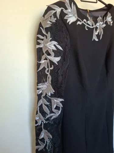 Vestido preto de festa nada básico, tamanho M