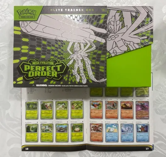Pokémon Equilíbrio Perfeito ETB Inglês aberta + 5 boosters avulsos português