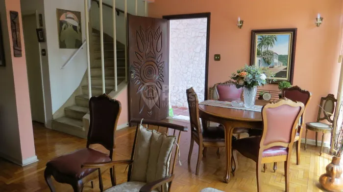 Casa à Venda Planalto Paulista 3 Dormitórios, 4 Vagas, 300 m², Amplo Quintal