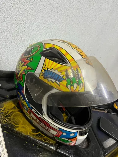 Capacete