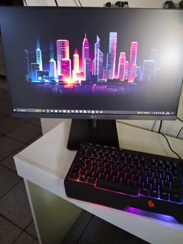 VENDO MONITOR GAMER LG 100Hz