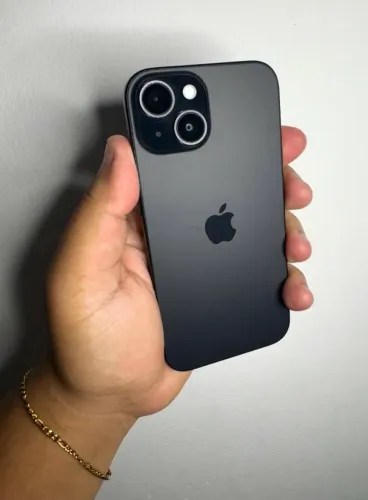 iPhone 15 128GB todo original