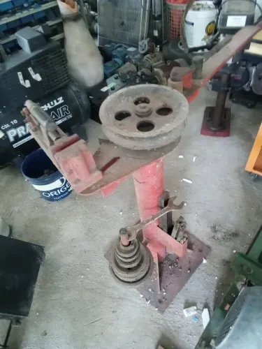 Vendo dobradeira de tubos, triturador e perfurador de solo