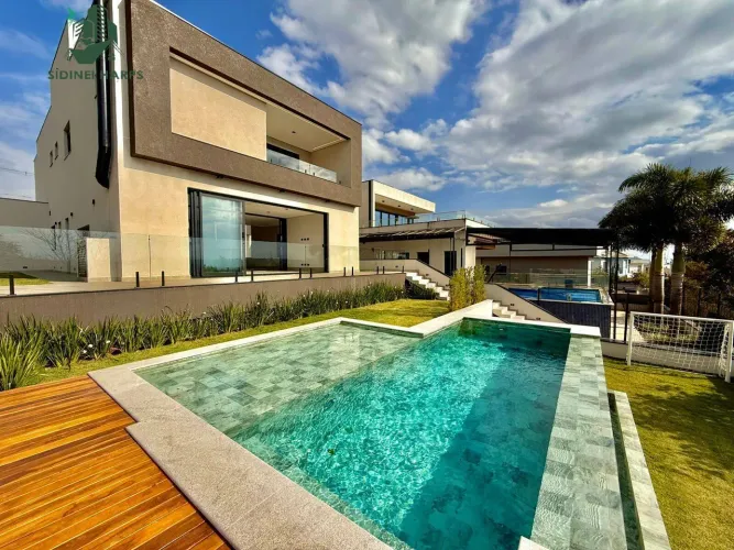 VENDA! Linda casa no Condomínio Campos do Conde - Bragança Paulista SP.