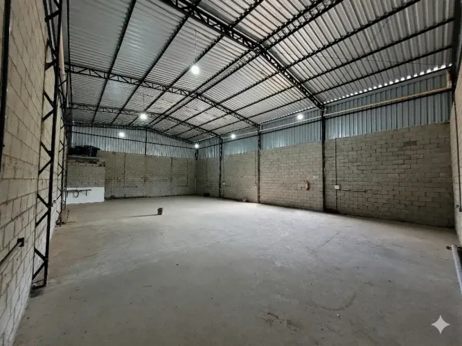 Imóvel para aluguel com 240 metros quadrados em av contorno leste- Cuiabá - MT