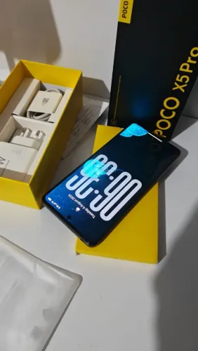 Poco X5 Pró 5G Global de 256/8+4 de Ram Completo com Nota fiscal de Compra