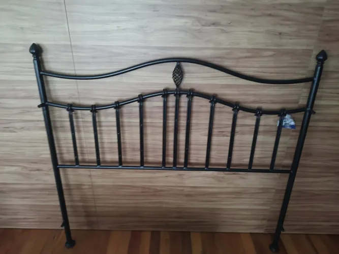 Cabeceira de ferro tamanho 140cm