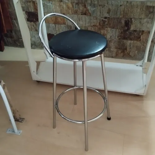 Banqueta para balcão cromada