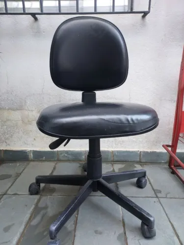 Cadeira para Computador e Escritório em Bom Estado