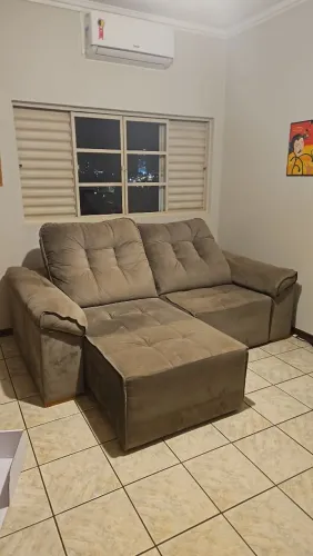 Sofá retrátil em ótimo estado