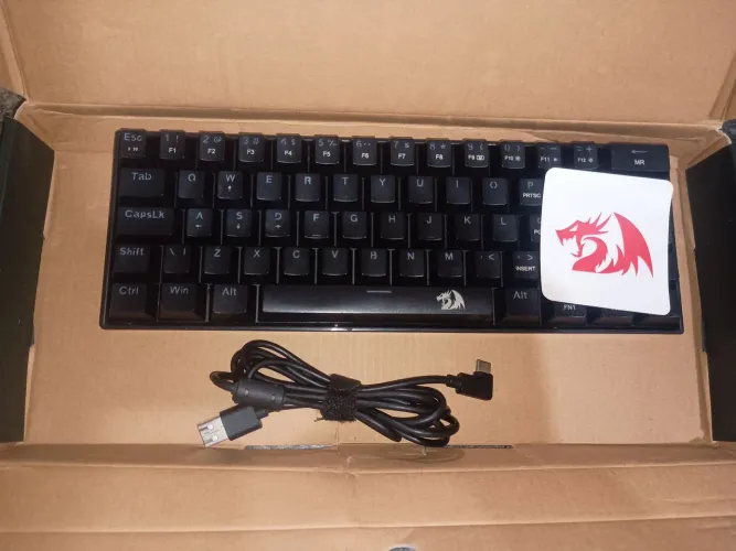Teclado Redragon Lakshmi K606R