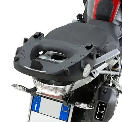 Peças aleatórias de motos com defeito