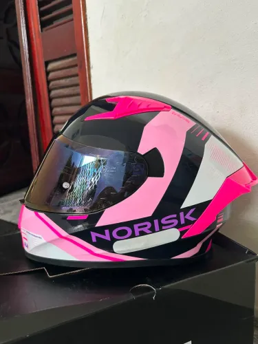 Capacete Norisk Flow Run. TAM 58. NUNCA FOI USADO 