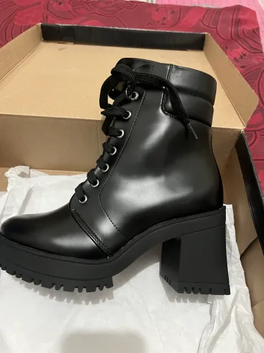 Bota vizzano tamanho 34 NOVA aceito cartão de crédito