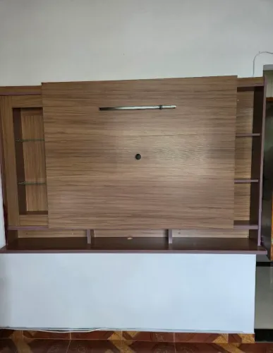 Painel rack suspenso TV até 50"
