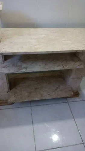 RACK DE MÁRMORE CARRARA $250