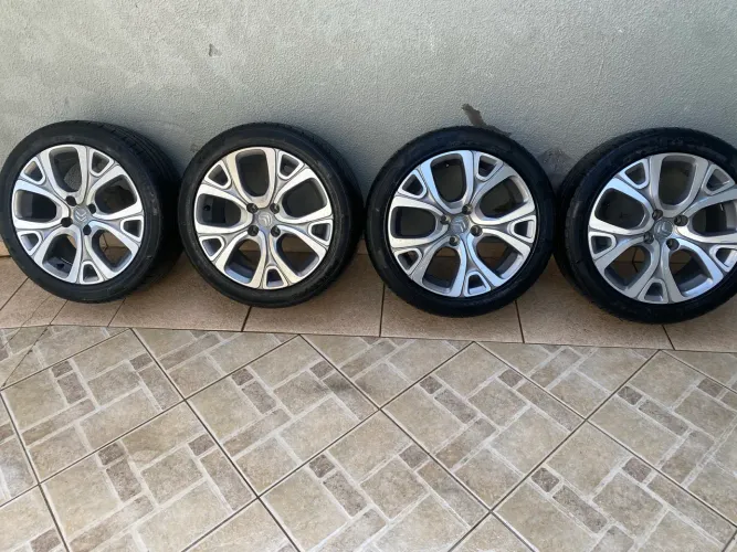 RODAS 17 4X108 ORIGINAIS CITROËN COM PNEUS NOVOS 225/45R17 XBRI SPORT2 TUDO ZERADO