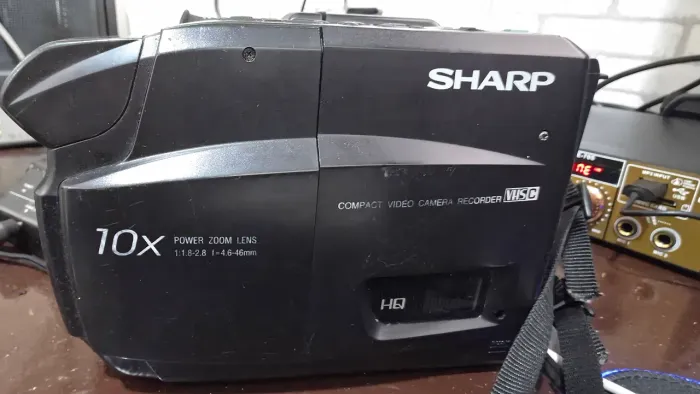 Câmera VHS Sharp 10x power zoom