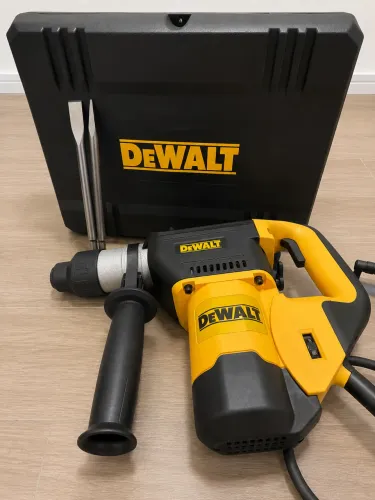 Martelo Demolidor SDS-Max D25832K-B1