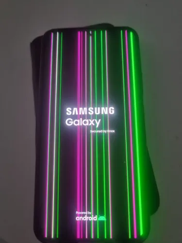 Samsung S22.